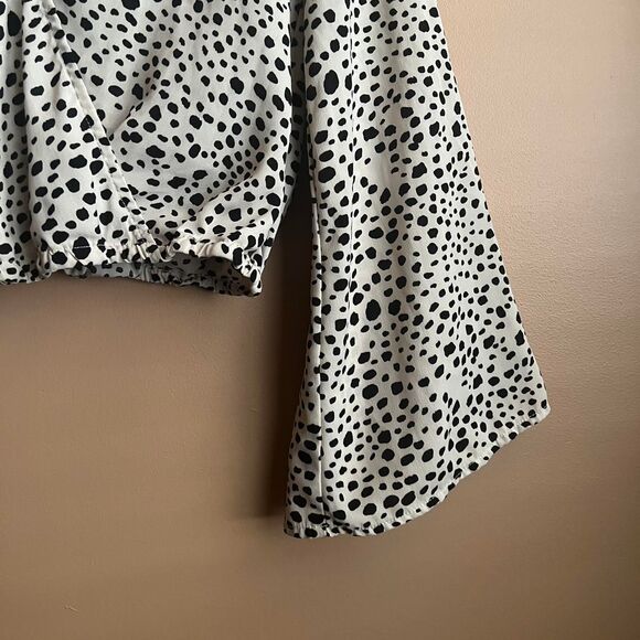 Black & Neutral Grayish-White Dalmatian/Scattered Leopard Blouse W/Flared Sleeve - Picture 8 of 8